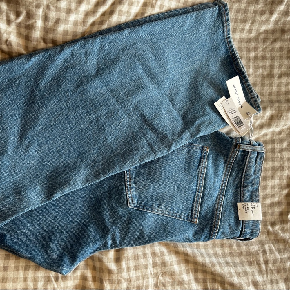 Aritzia Denim Forum Remy Curve Fit Hi-Rise Relaxed Jean